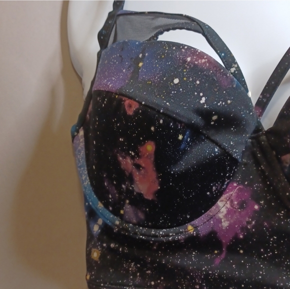 Torrid swim top - Picture 3 of 7